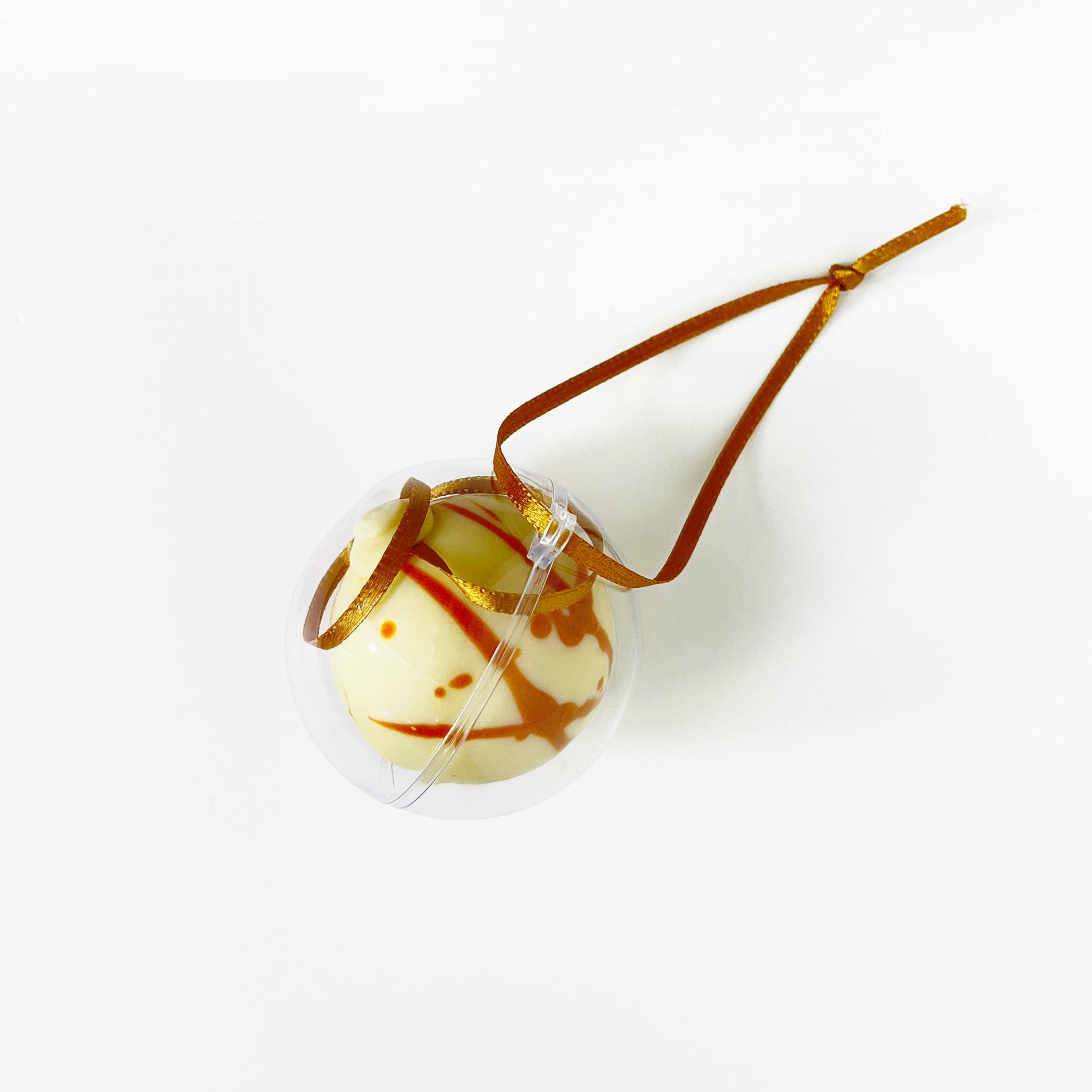 Single white chocolate bauble